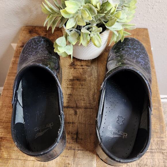 Dansko Black and Green Slip On Clogs Comfort Shoes Size 39 - Picture 14 of 15
